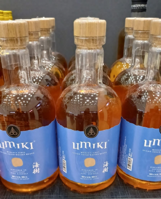 Whisky japon�s Umiki 750 ml